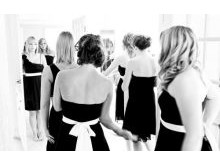 Bridesmaids preparing in a room full of mirrors